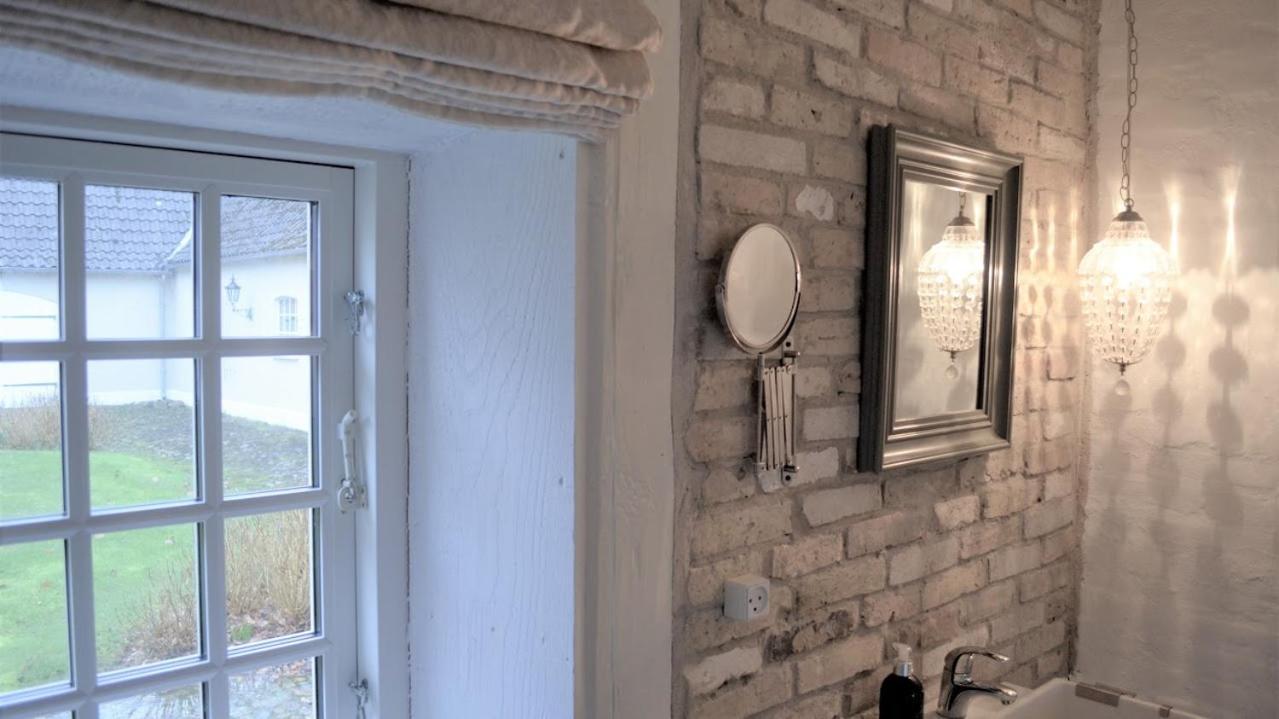 Store Ejlstrup Bed & Breakfast Odense Exterior photo